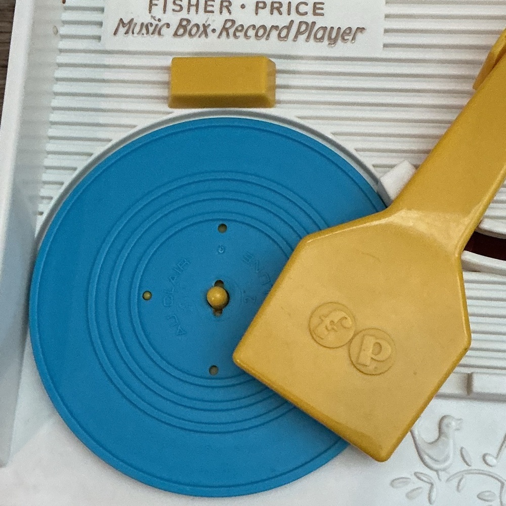 Fisher-Price Red and Blue Music Box Player and record - 2014 - Picture 7 of 11